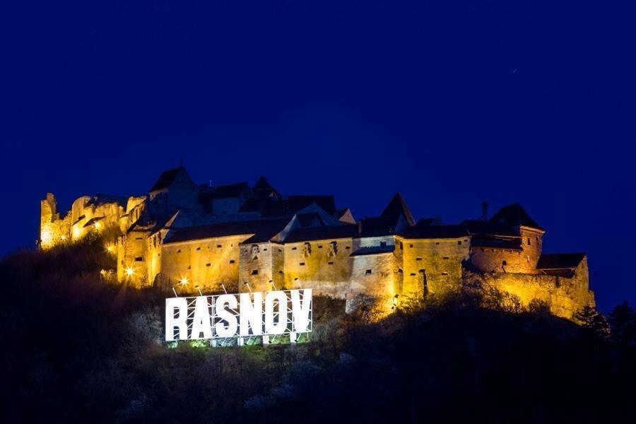 Apartament Toamnei Rîşnov エクステリア 写真